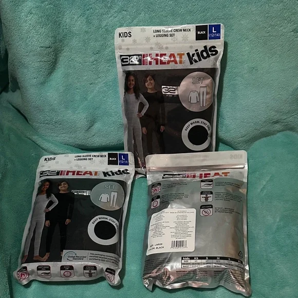 32 Degrees Kids Thermal Set in Black and Gray BUNDLE - Picture 3 of 3